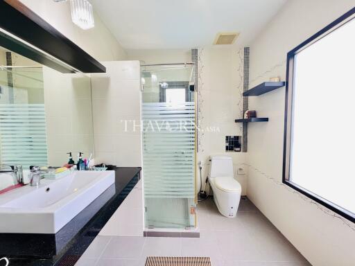 บ้าน ขาย 4 ห้องนอน 250 ตร.ม. ที่ดิน 504 m² ใน  Baan Dusit, Pattaya