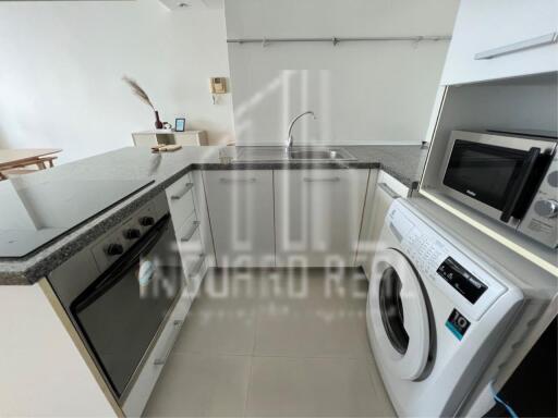 For Rent 2 Bed Pet Friendly Condo Fullerton Sukhumvit close to BTS Ekamai / Thonglor