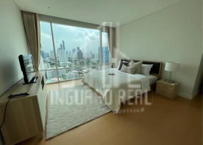 For Rent 2 Bed Pet Friendly Condo Fullerton Sukhumvit close to BTS Ekamai / Thonglor