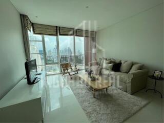 For Rent 2 Bed Pet Friendly Condo Fullerton Sukhumvit close to BTS Ekamai / Thonglor