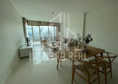 For Rent 2 Bed Pet Friendly Condo Fullerton Sukhumvit close to BTS Ekamai / Thonglor