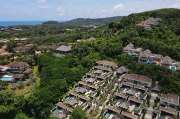 Duplex Penthouse in a 5 Star Resort in Layan Beach