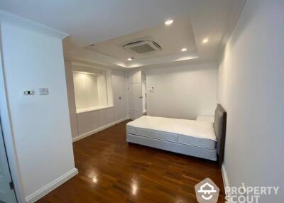 4-BR Apt. near MRT Sukhumvit