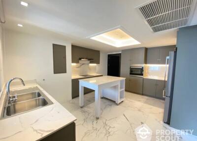 4-BR Apt. near MRT Sukhumvit