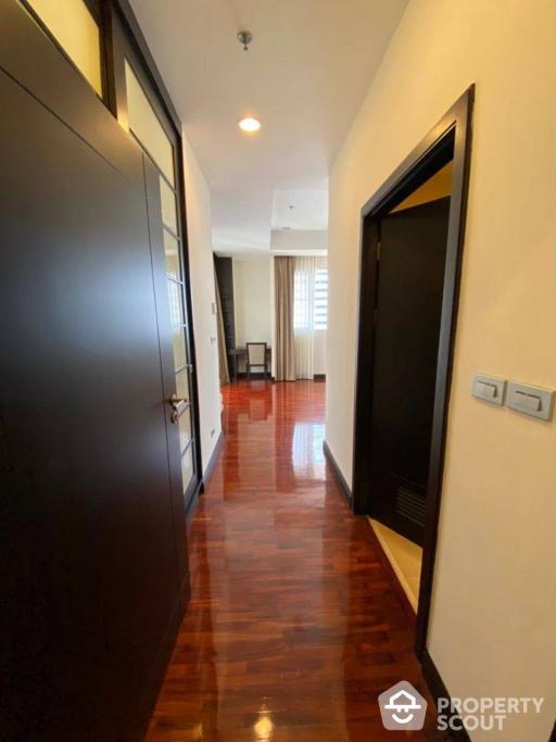 2-BR Apt. near MRT Sukhumvit