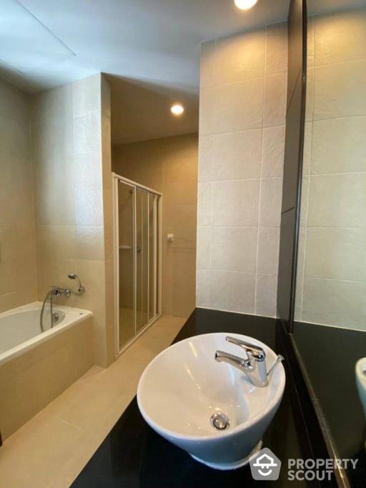 2-BR Apt. near MRT Sukhumvit