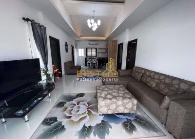 3 Bedrooms Villa / Single House in Baan Dusit Garden Huay Yai H011182