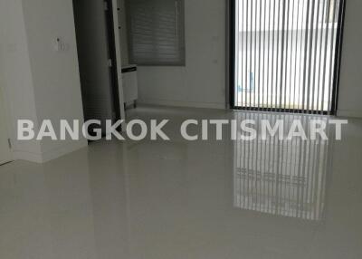 Townhouse at Cozy Nakniwat 24 for sale