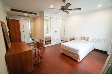 Family-Friendly 3-Bedrooms with balconies - Phrom Phong BTS