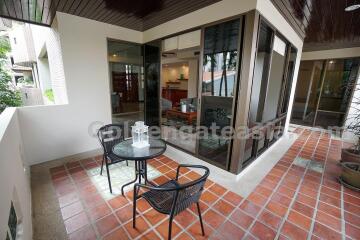 Family-Friendly 3-Bedrooms with balconies - Phrom Phong BTS