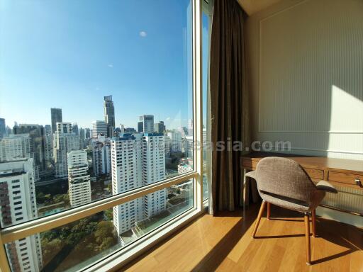 3-Bedrooms condo - Royce Residence - Sukhumvit soi 31