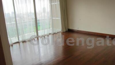 4-Bedrooms Condominium on High Floor - Baan Ratchadamri