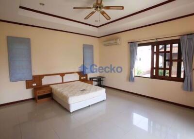 4 Bedrooms House in Lanna Villa East Pattaya H002795