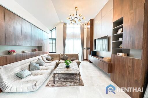 Ready to move in! modern nordic style  pool villa pattaya