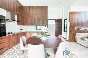 Ready to move in! modern nordic style  pool villa pattaya