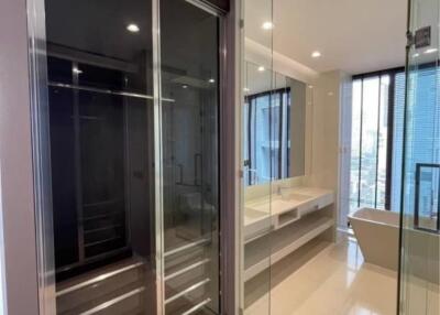 2 Bedrooms 2 Bathrooms Size 136.70sqm. Vittorio for Rent 150,000 THB for Sale 50 MB