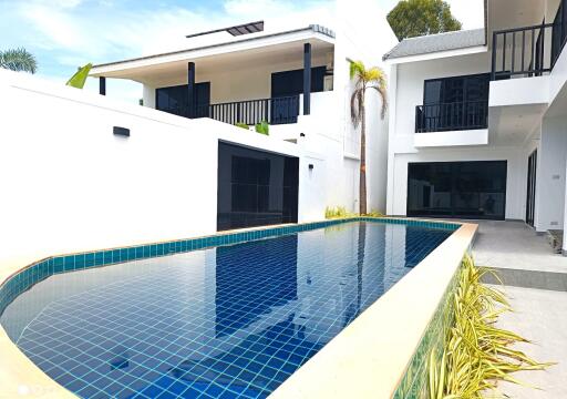 4 bedroom pool villa only 100 meters from the beach - price 8,200,000 THB