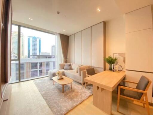 1 Bedroom 1 Bathroom Size 53sqm The Strand Thonglo for Rent 75,000 THB for Sale 21,720,000 THB