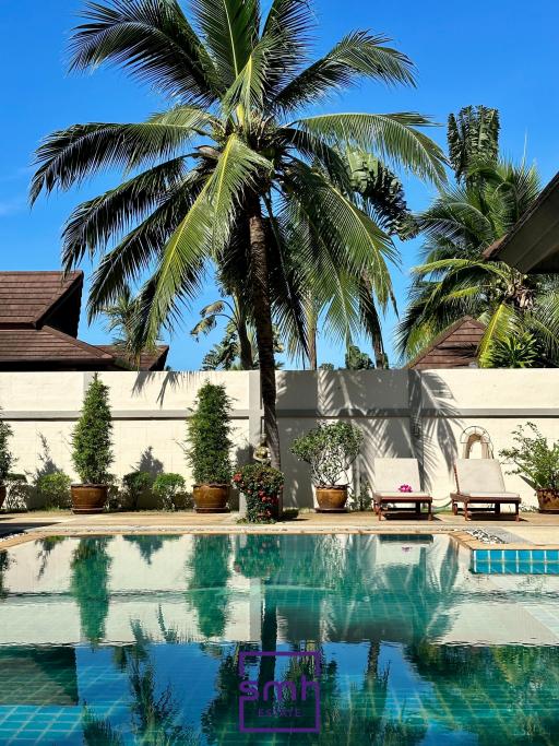 Elegant private 3 bedroom pool villa with large land - 2 min to Mission Hill Golf