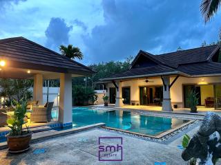 Elegant private 3 bedroom pool villa with large land - 2 min to Mission Hill Golf
