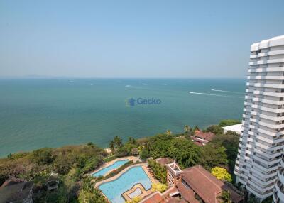 2 Bedrooms Condo in Royal Cliff Garden Pratumnak C010617