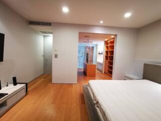 For RENT : Ficus Lane / 2 Bedroom / 3 Bathrooms / 198 sqm / 100000 THB [10981585]