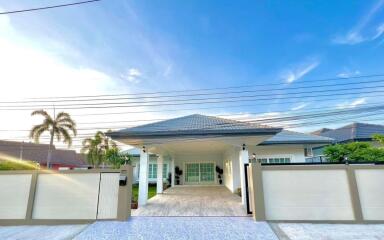 Pool Villa For Sale in East Pattaya - 5 Bed 4 Bath
