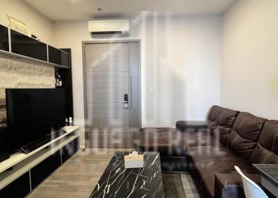 For Rent 1 Bed Condo The Room Sukhumvit 69 very close to BTS Phra Khanong