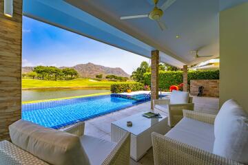 Black Mountain Golf Course : 3 Bedroom Luxury Pool Villa With Stunning Views