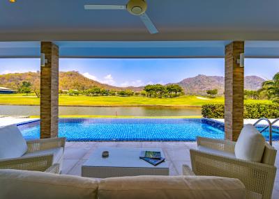 Black Mountain Golf Course : 3 Bedroom Luxury Pool Villa With Stunning Views