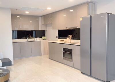 3 bed Condo in FYNN Sukhumvit 31 Khlong Toei Nuea Sub District C020348