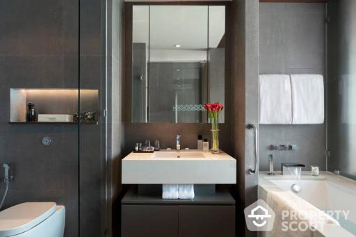 1-BR Condo at The River Condominium near BTS Saphan Taksin