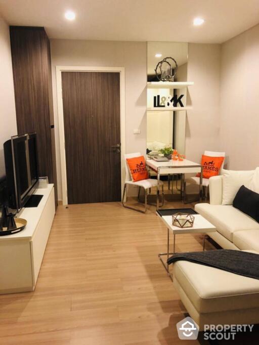 Studio Condo at Urbano Absolute near BTS Krung Thon Buri