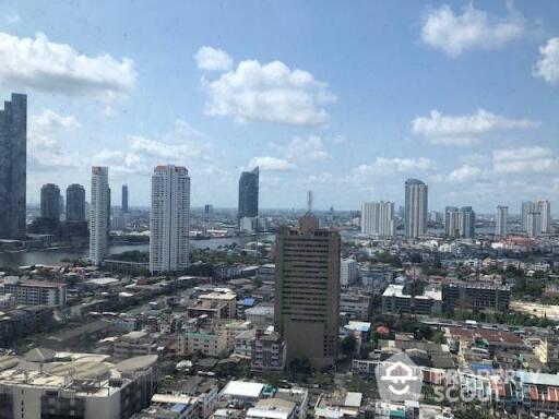 Studio Condo at Urbano Absolute near BTS Krung Thon Buri