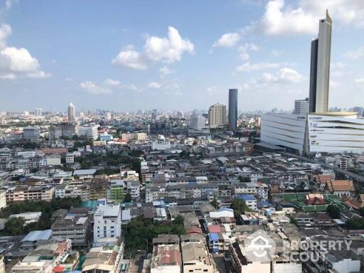 Studio Condo at Urbano Absolute near BTS Krung Thon Buri