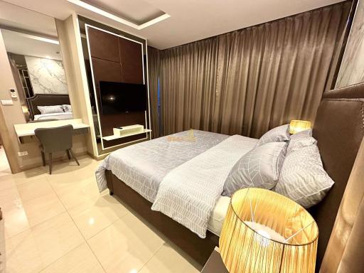 3 Bedrooms Condo in The Riviera Wong Amat Beach Wongamat C011195