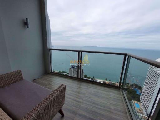 3 Bedrooms Condo in The Riviera Wong Amat Beach Wongamat C011195