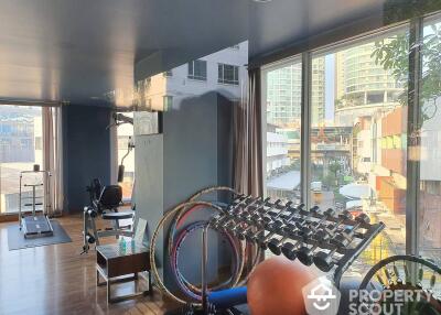 1-BR Condo at Sukhumvit Plus near BTS Phra Khanong