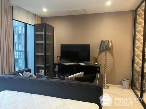 1-BR Condo at Noble Ploenchit near BTS Phloen Chit