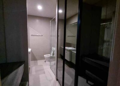 1-BR Condo at Noble Ploenchit near BTS Phloen Chit