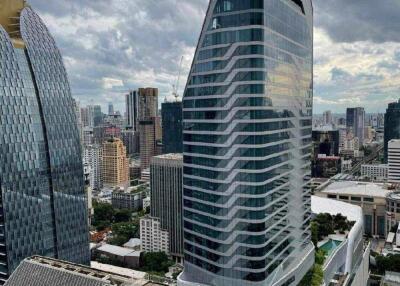 1-BR Condo at Noble Ploenchit near BTS Phloen Chit