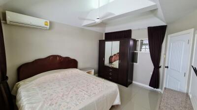 4 Bedrooms House for Sale in Na Kluea