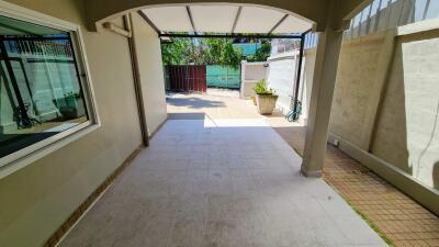 4 Bedrooms House for Sale in Na Kluea