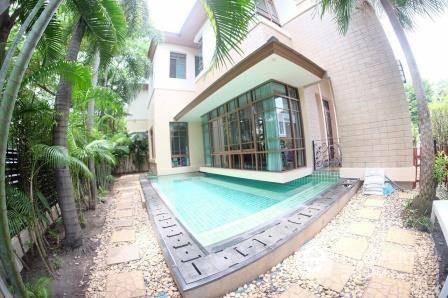 4-BR House near BTS Phra Khanong (ID 424731)