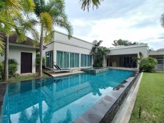 Luxury White House for Sale in East Pattaya