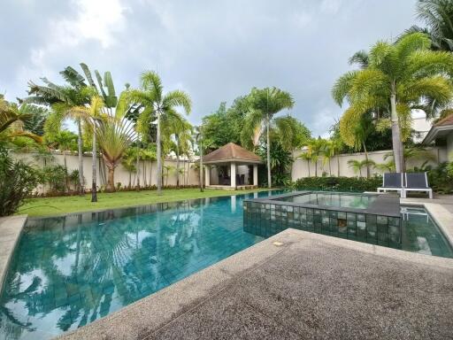 Luxury White House for Sale in East Pattaya