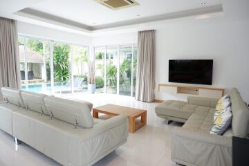 Luxury White House for Sale in East Pattaya