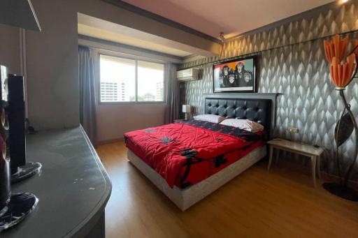 3 Bedroom Corner Condo Unit on Ninth Floor of Doi Ping Mansion