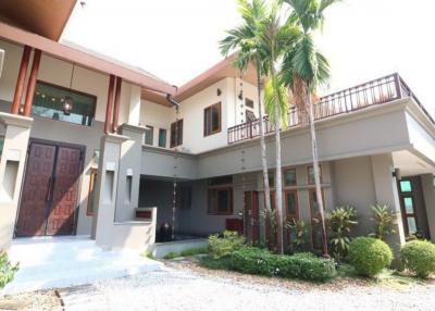 4 Bedroom Luxury Home with Indoor Pool in Pran Residences