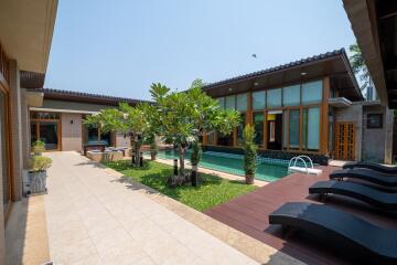 3 Bedroom Pool Villa in Saraphi